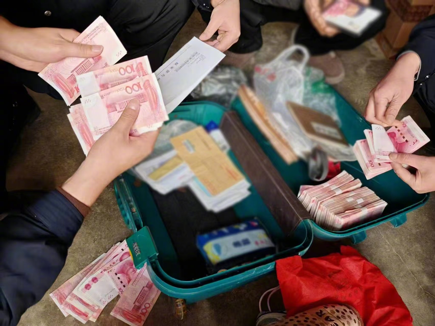 最新带现金几十万能过安检方法分析(最方便真实的温岭携带现金过安检有具体规定吗方法)